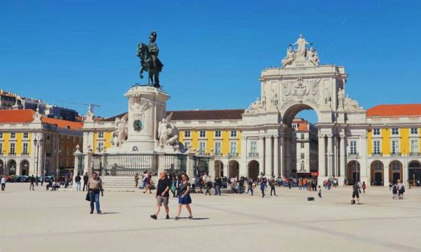 Lisbona Portogallo piazza