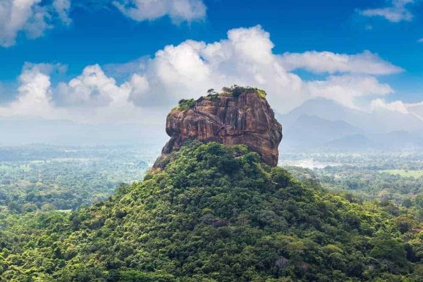 Sri-Lanka-Sigiriya-Rock-Fortress.jpg